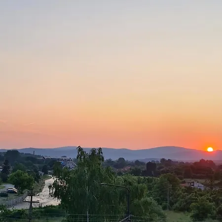 Sunset Apartment *